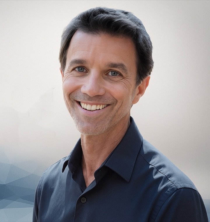 Dean Ahlgren, founder of MakaWorks